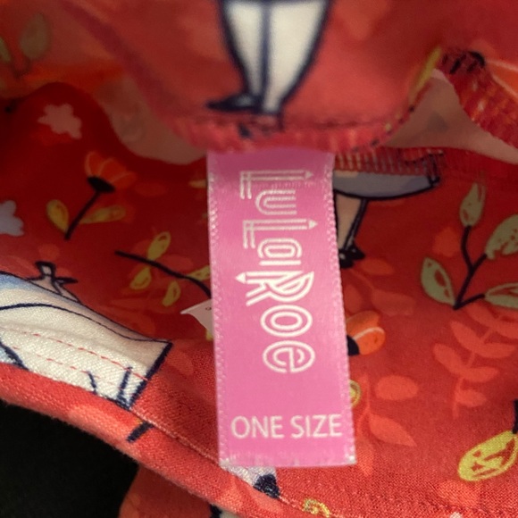 Alice in Wonderland LuLaRoe One Size leggings - Picture 3 of 3